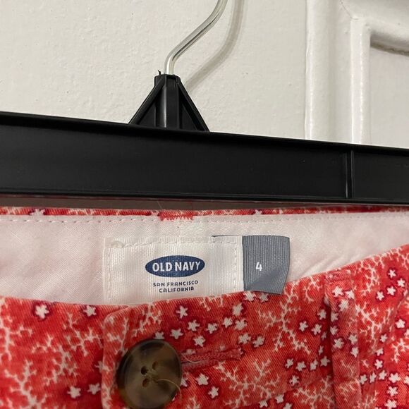 Old Navy shorts  - Picture 4 of 6